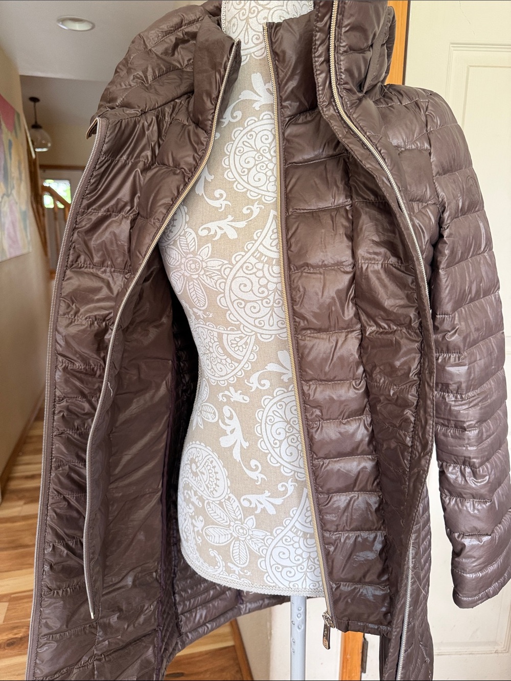 Calvin Klein puffy jacket - Picture 5 of 7